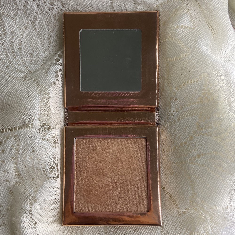 Dose of Colors Desi x Katy “Chasing the Sun” Highlighter
